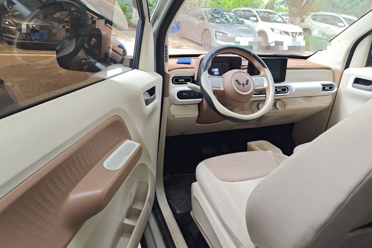 Used Wuling Hongguang MINIEV 2024 3rd Generation 215km Advanced Version Interior 3