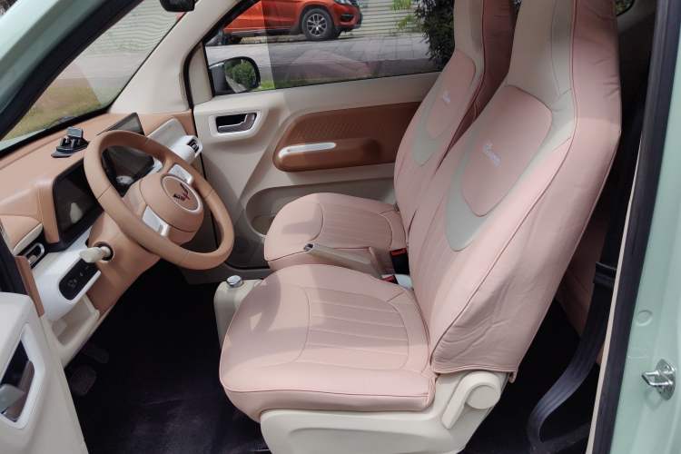 Used Wuling Hongguang MINIEV 2024 3rd Generation 215km Youth Edition Interior 4