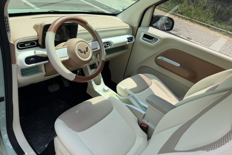 Used Wuling Hongguang MINIEV 2024 3rd Generation 215km Youth Edition Interior 5