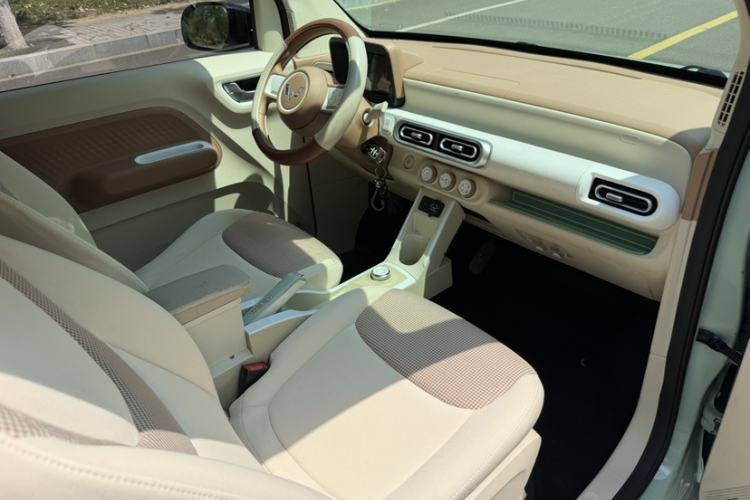 Used Wuling Hongguang MINIEV 2024 3rd Generation 215km Youth Edition Interior 6