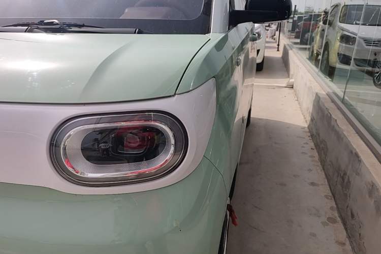 Used Wuling Hongguang MINIEV 2024 Third Generation 120 km Left Front Headlight