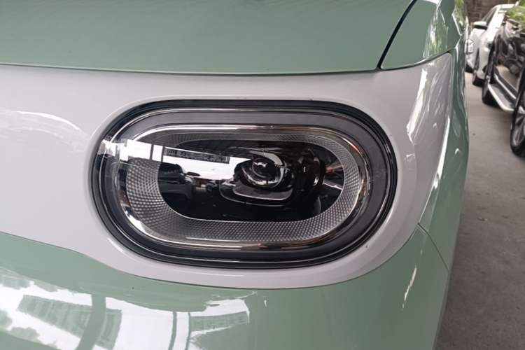 Used Wuling Hongguang MINIEV 2024 3rd Generation 215km Youth Edition Left Front Headlight