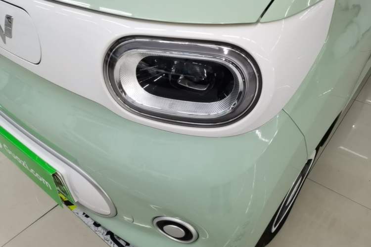 Used Wuling Hongguang MINIEV 2024 3rd Generation 215km Youth Edition Left Front Headlight