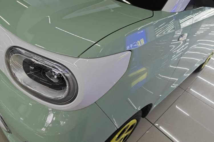 Used Wuling Hongguang MINIEV 2024 3rd Generation 215km Advanced Version Left Front Headlight