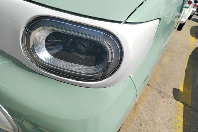 Used Wuling Hongguang MINIEV 2024 3rd Generation 215km Youth Edition Left Front Headlight