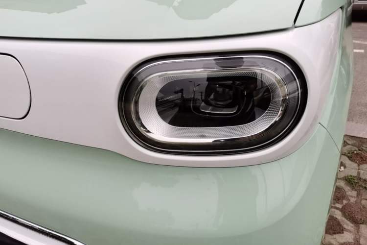 Used Wuling Hongguang MINIEV 2024 3rd Generation 170 km Left Front Headlight