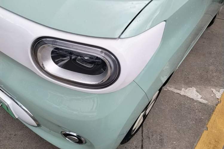 Used Wuling Hongguang MINIEV 2024 3rd Generation 215km Advanced Version Left Front Headlight