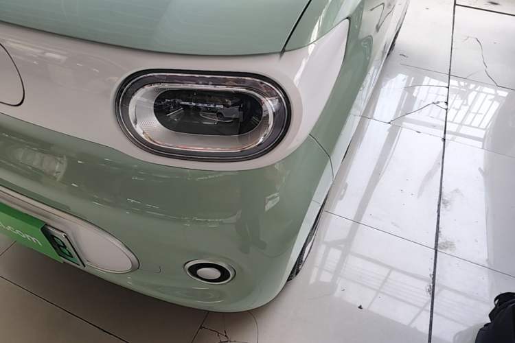 Used Wuling Hongguang MINIEV 2024 3rd Generation 215km Youth Edition Left Front Headlight