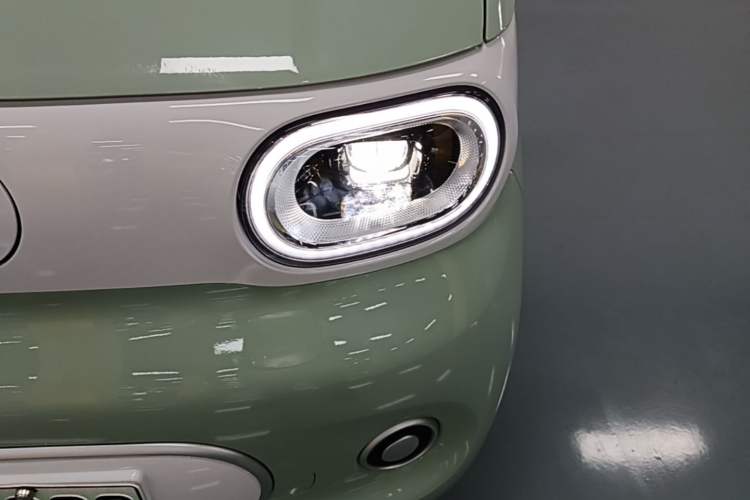 Used Wuling Hongguang MINIEV 2024 3rd Generation 215km Youth Edition Left Front Headlight