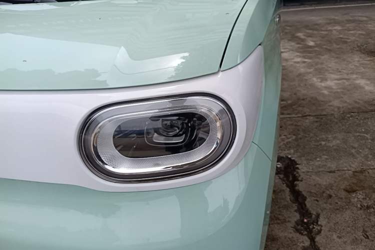 Used Wuling Hongguang MINIEV 2024 3rd Generation 215km Advanced Version Left Front Headlight