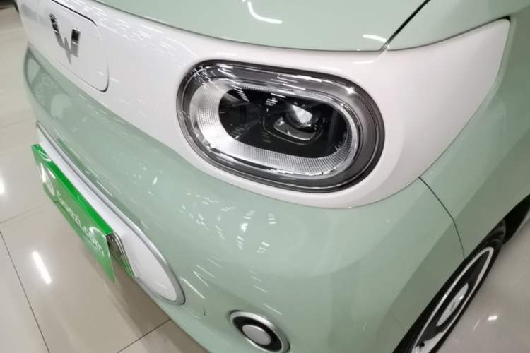Used Wuling Hongguang MINIEV 2024 3rd Generation 215km Youth Edition Left Front Headlight