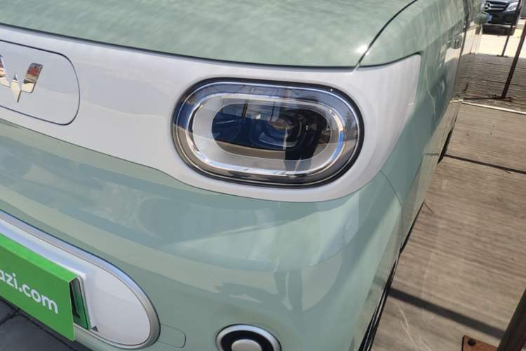 Used Wuling Hongguang MINIEV 2024 3rd Generation 215km Youth Edition Left Front Headlight
