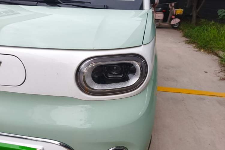 Used Wuling Hongguang MINIEV 2024 3rd Generation 215km Advanced Version Left Front Headlight