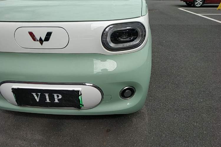 Used Wuling Hongguang MINIEV 2024 3rd Generation 215km Advanced Version Left Front Headlight