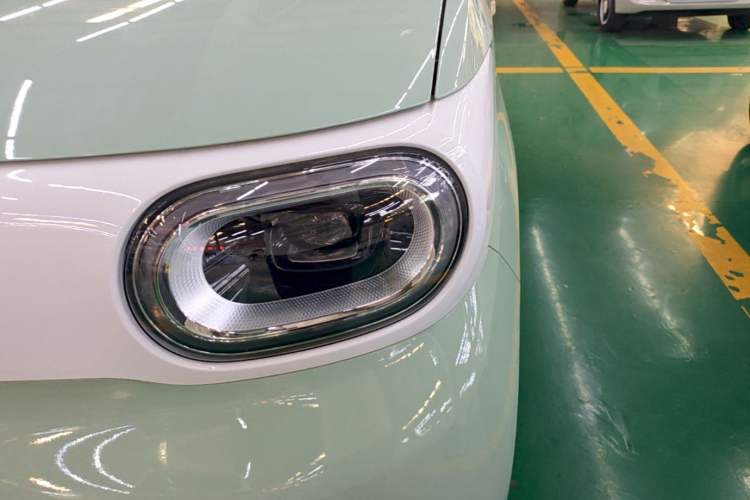 Used Wuling Hongguang MINIEV 2024 3rd Generation 215km Youth Edition Left Front Headlight