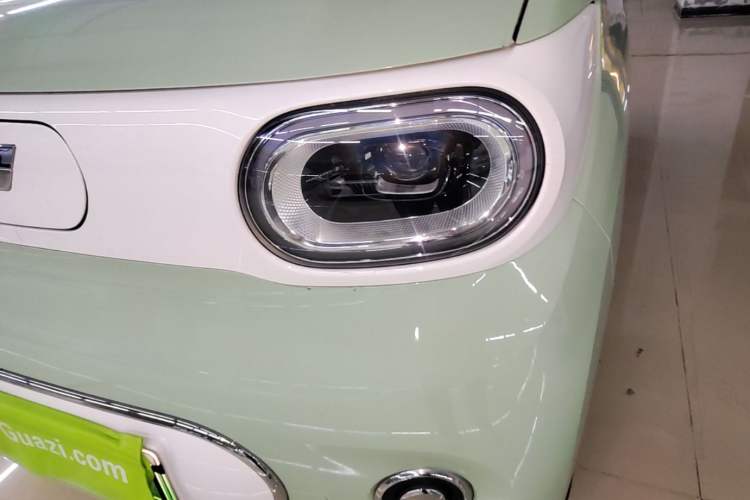 Used Wuling Hongguang MINIEV 2024 3rd Generation 215km Advanced Version Left Front Headlight