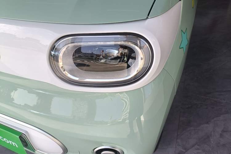 Used Wuling Hongguang MINIEV 2024 3rd Generation 215km Youth Edition Left Front Headlight
