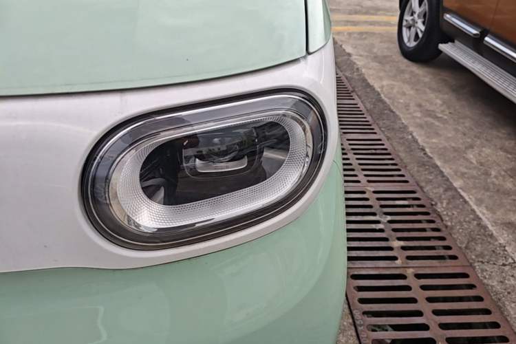 Used Wuling Hongguang MINIEV 2024 3rd Generation 215km Youth Edition Left Front Headlight