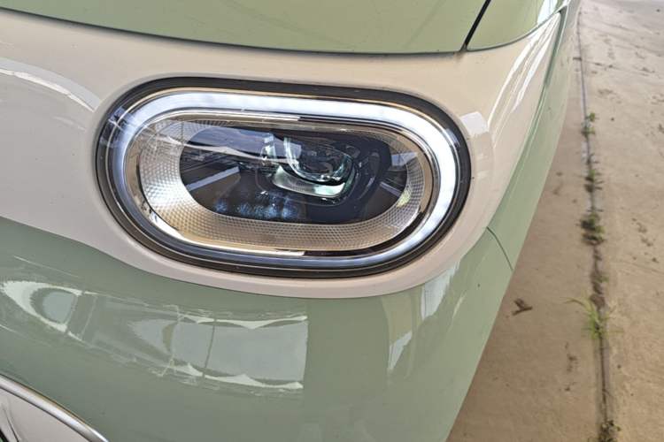 Used Wuling Hongguang MINIEV 2024 3rd Generation 215km Youth Edition Left Front Headlight