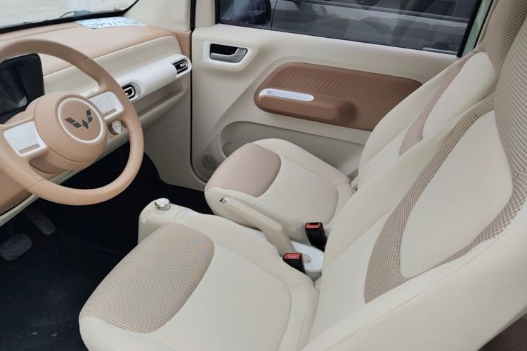 Used Wuling Hongguang MINIEV 2024 3rd Generation 215km Youth Edition Left Front Seat
