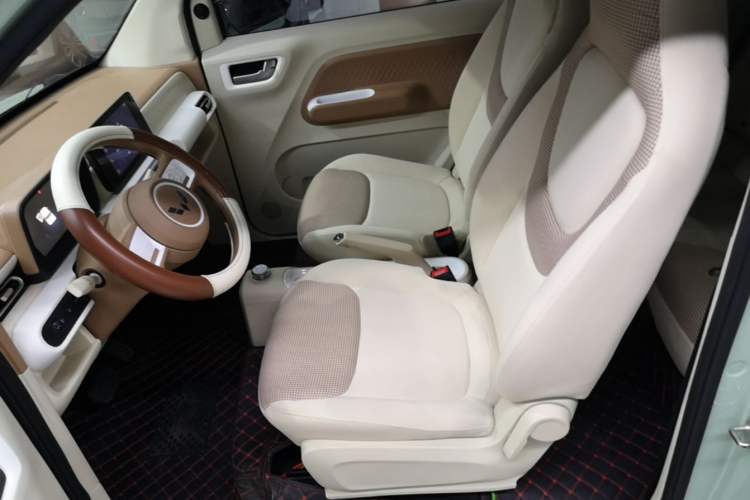 Used Wuling Hongguang MINIEV 2024 3rd Generation 215km Youth Edition Left Front Seat