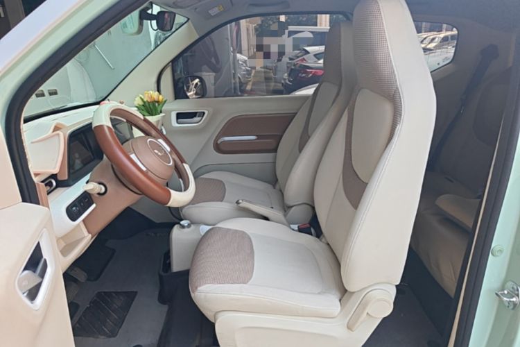 Used Wuling Hongguang MINIEV 2024 3rd Generation 215km Advanced Version Left Front Seat