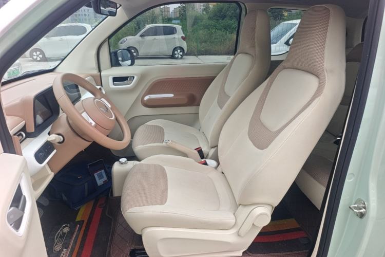 Used Wuling Hongguang MINIEV 2024 3rd Generation 215km Advanced Version Left Front Seat