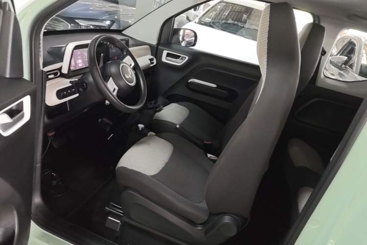 Used Wuling Hongguang MINIEV 2024 3rd Generation 215km Advanced Version Left Front Seat