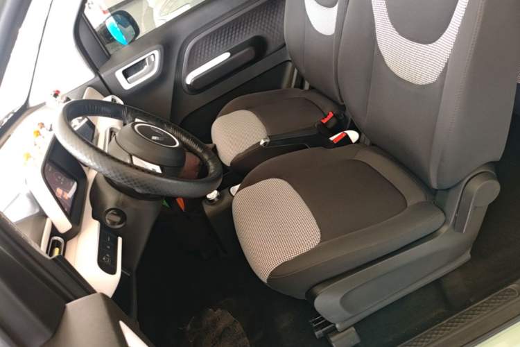 Used Wuling Hongguang MINIEV 2024 3rd Generation 215km Advanced Version Left Front Seat