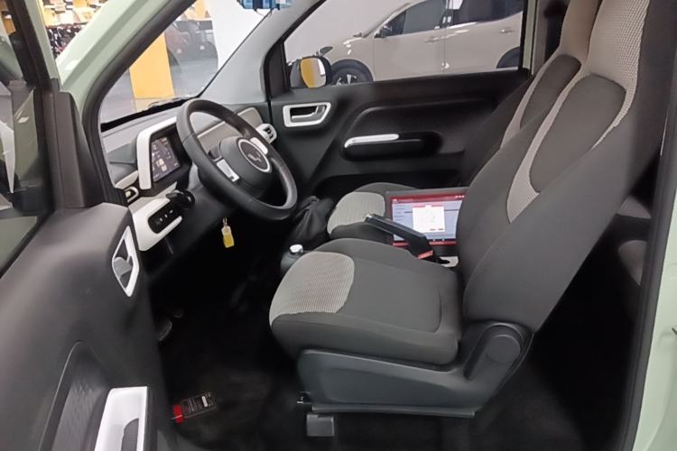 Used Wuling Hongguang MINIEV 2024 3rd Generation 215km Youth Edition Left Front Seat