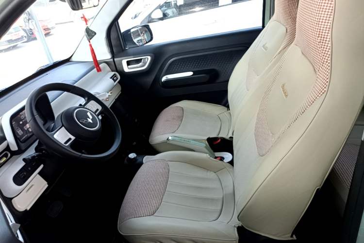 Used Wuling Hongguang MINIEV 2024 3rd Generation 215km Youth Edition Left Front Seat