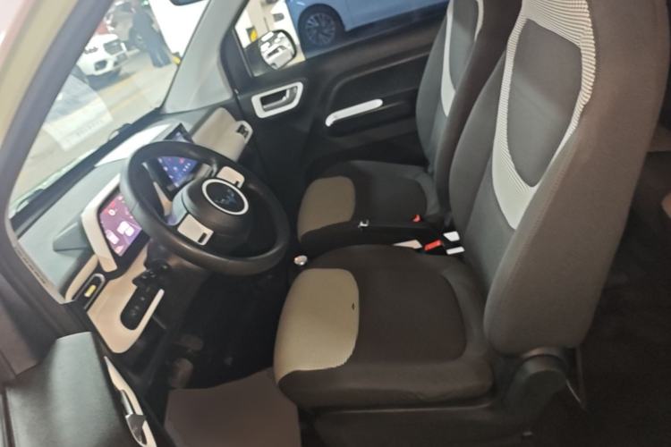 Used Wuling Hongguang MINIEV 2024 3rd Generation 170 km Left Front Seat