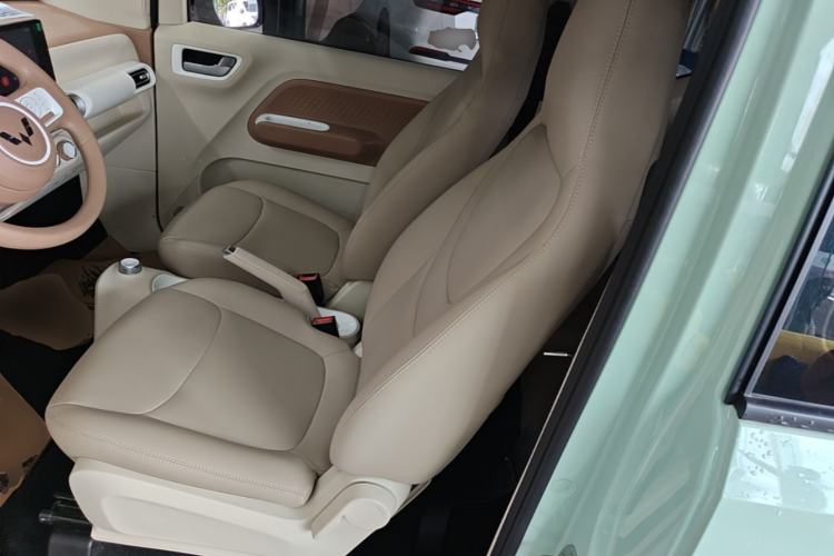 Used Wuling Hongguang MINIEV 2024 3rd Generation 215km Advanced Version Left Front Seat