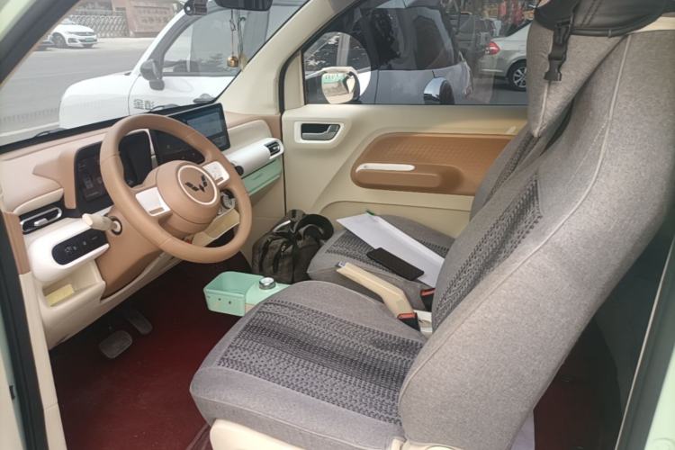 Used Wuling Hongguang MINIEV 2024 3rd Generation 215km Advanced Version Left Front Seat