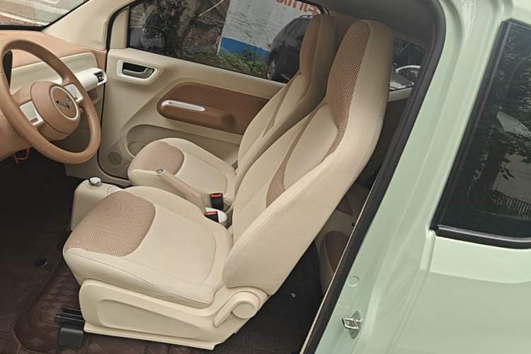 Used Wuling Hongguang MINIEV 2024 3rd Generation 215km Youth Edition Left Front Seat