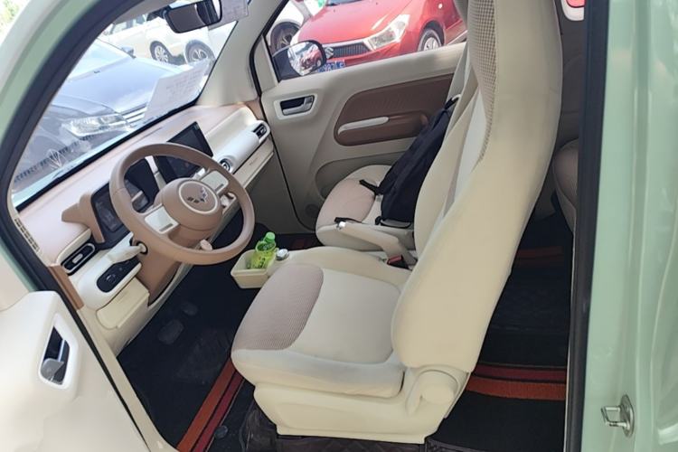 Used Wuling Hongguang MINIEV 2024 3rd Generation 215km Advanced Version Left Front Seat