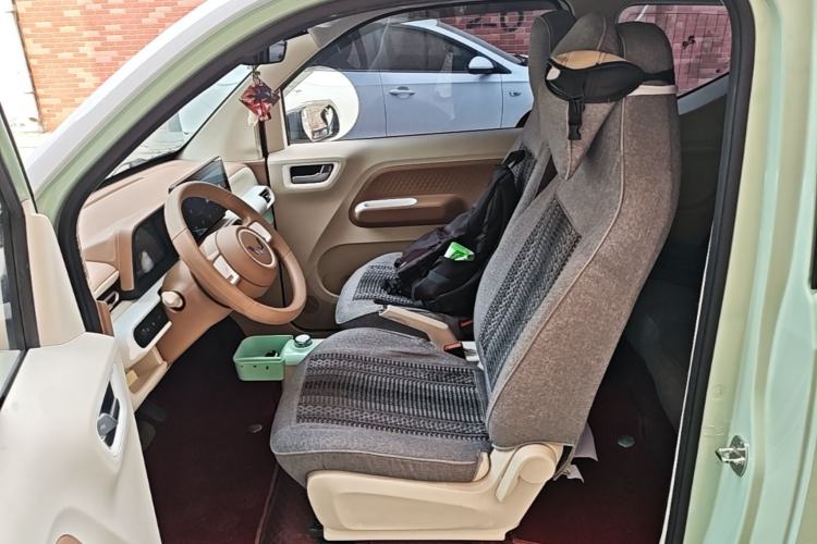 Used Wuling Hongguang MINIEV 2024 3rd Generation 215km Advanced Version Left Front Seat