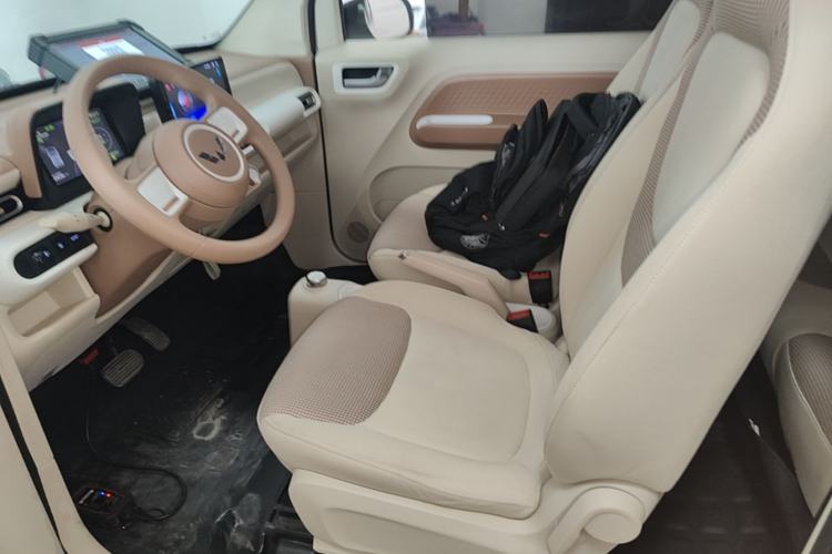 Used Wuling Hongguang MINIEV 2024 3rd Generation 215km Youth Edition Left Front Seat