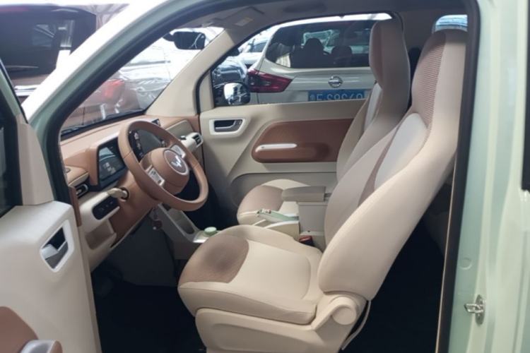 Used Wuling Hongguang MINIEV 2024 3rd Generation 215km Youth Edition Left Front Seat