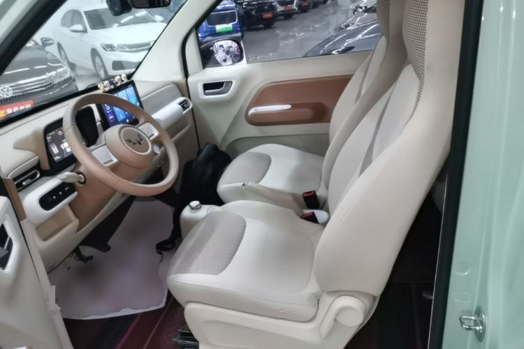 Used Wuling Hongguang MINIEV 2024 3rd Generation 215km Youth Edition Left Front Seat