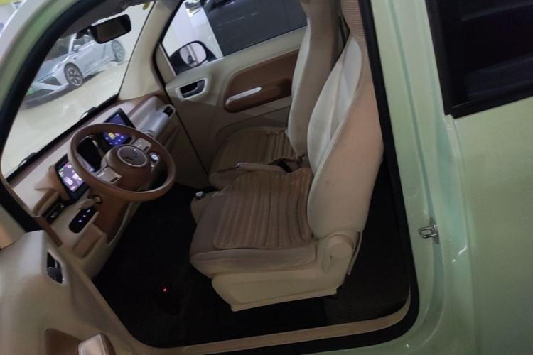 Used Wuling Hongguang MINIEV 2024 3rd Generation 215km Advanced Version Left Front Seat