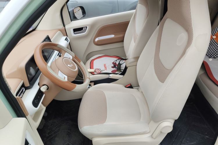 Used Wuling Hongguang MINIEV 2024 3rd Generation 215km Advanced Version Left Front Seat