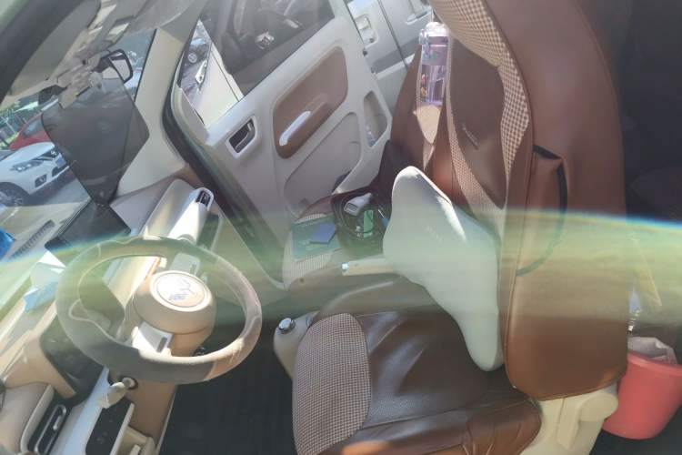Used Wuling Hongguang MINIEV 2024 3rd Generation 215km Youth Edition Left Front Seat