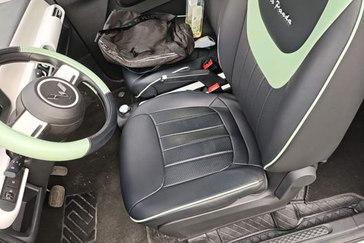 Used Wuling Hongguang MINIEV 2024 3rd Generation 215km Youth Edition Left Front Seat