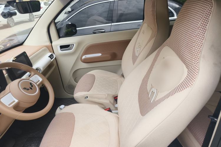 Used Wuling Hongguang MINIEV 2024 3rd Generation 215km Advanced Version Left Front Seat