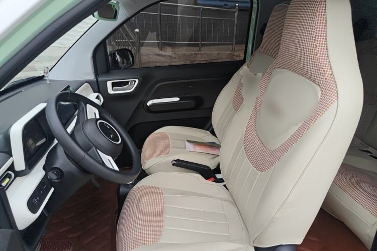 Used Wuling Hongguang MINIEV 2024 3rd Generation 170 km Left Front Seat