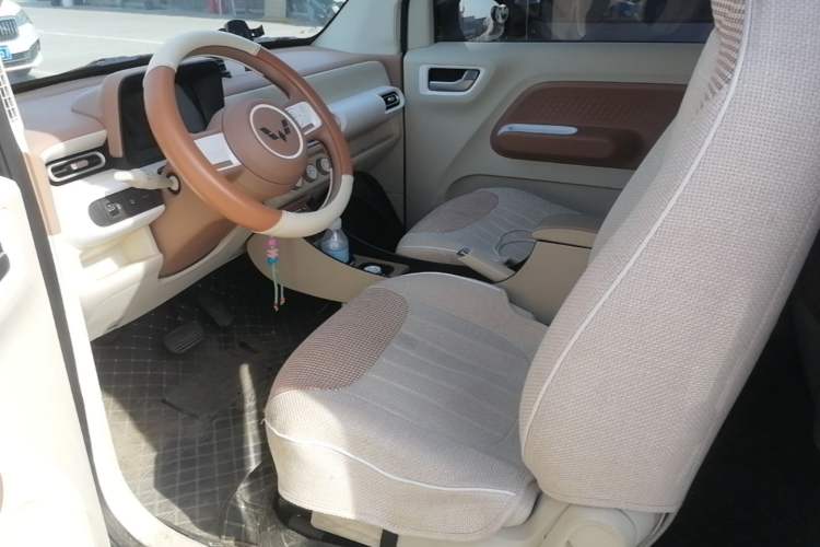Used Wuling Hongguang MINIEV 2024 3rd Generation 215km Youth Edition Left Front Seat