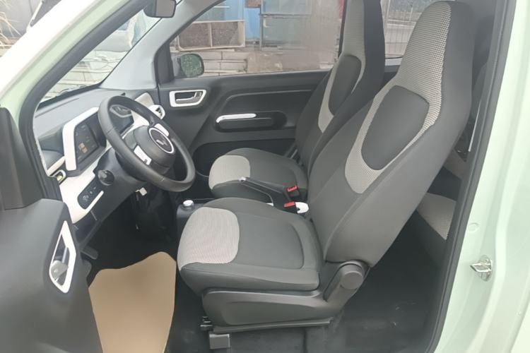Used Wuling Hongguang MINIEV 2024 3rd Generation 215km Advanced Version Left Front Seat