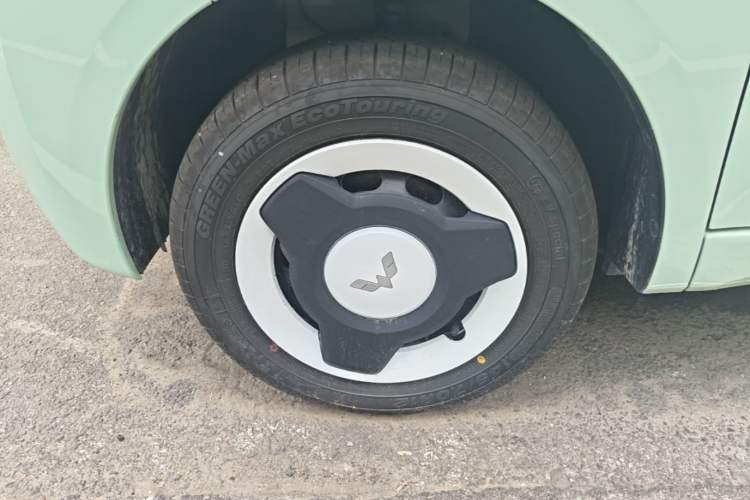 Used Wuling Hongguang MINIEV 2024 3rd Generation 215km Youth Edition Left Front Wheel Hub