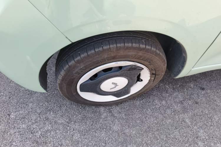Used Wuling Hongguang MINIEV 2024 3rd Generation 215km Youth Edition Left Front Wheel Hub
